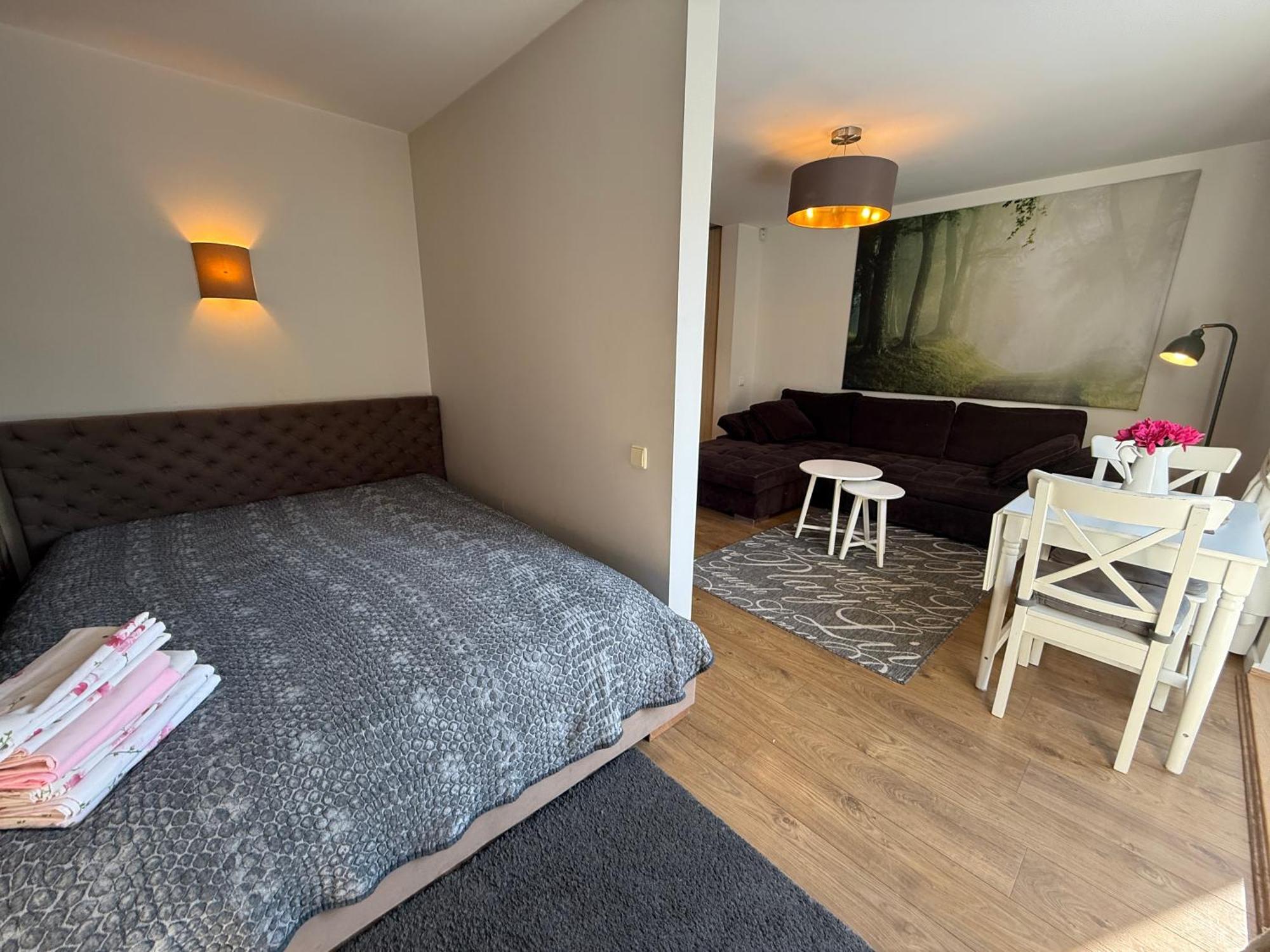 Апартаменти Cozy Garden Free Parking Аеропорт Вільнюс Екстер'єр фото